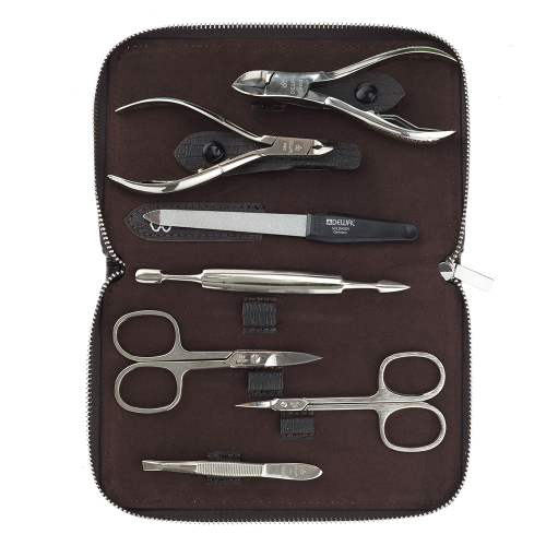 Manicure set of 7 tools DEWAL 904BROWN